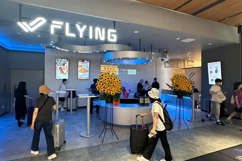 EDIONなんば本店」の1階にFLYINGJAPANがOPEN